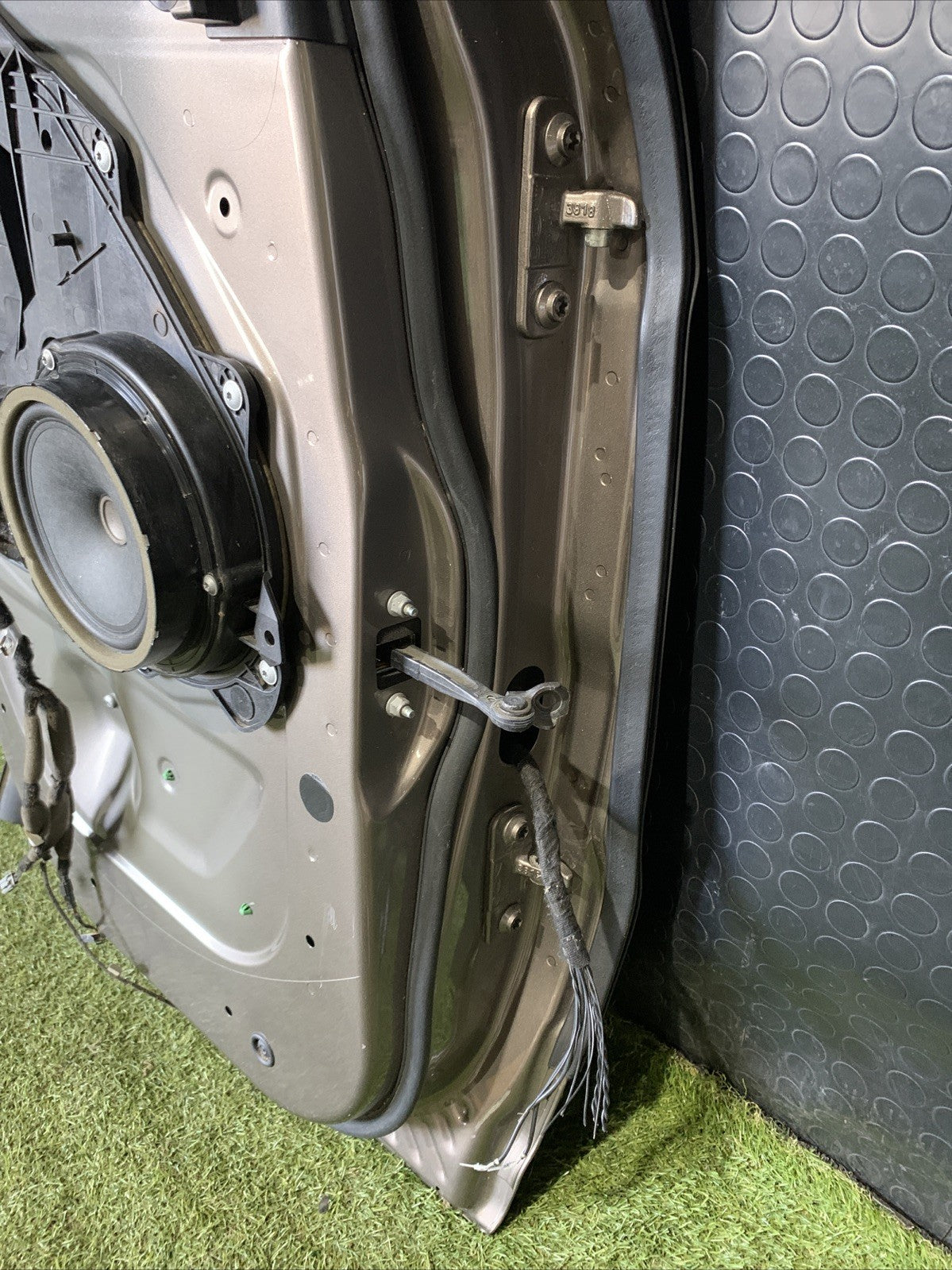 Porta Portiera Sportello Posteriore Sinistra Range Rover Evoque 2011-2018