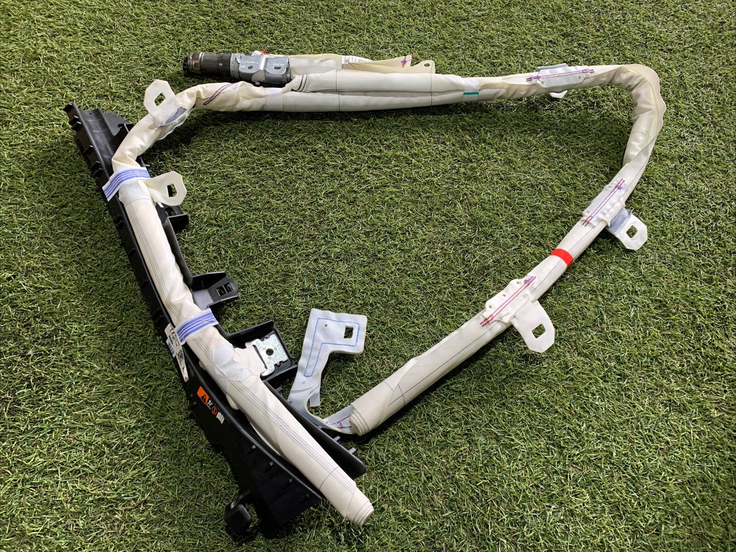 AIRBAG A TENDINA DESTRO DX PER TOYOTA C-HR Ibrida 62170F4010 (16>23)