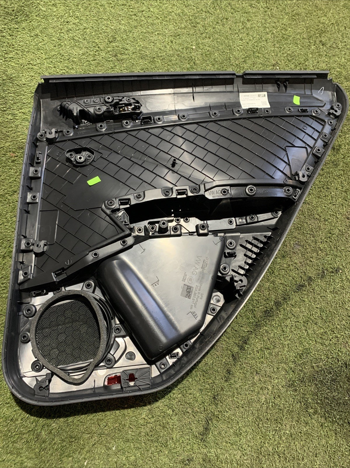 PANNELLO INTERNO PORTA POSTERIORE SINISTRO VOLKSWAGEN T-ROC (2022) 2GA867211