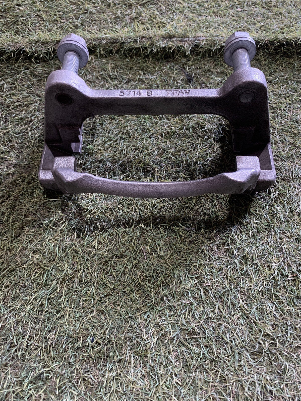 PORTA PINZA ANTERIORE SINISTRA VOLKSWAGEN TIGUAN 2023 1.5 B DIESEL 8V0615126A