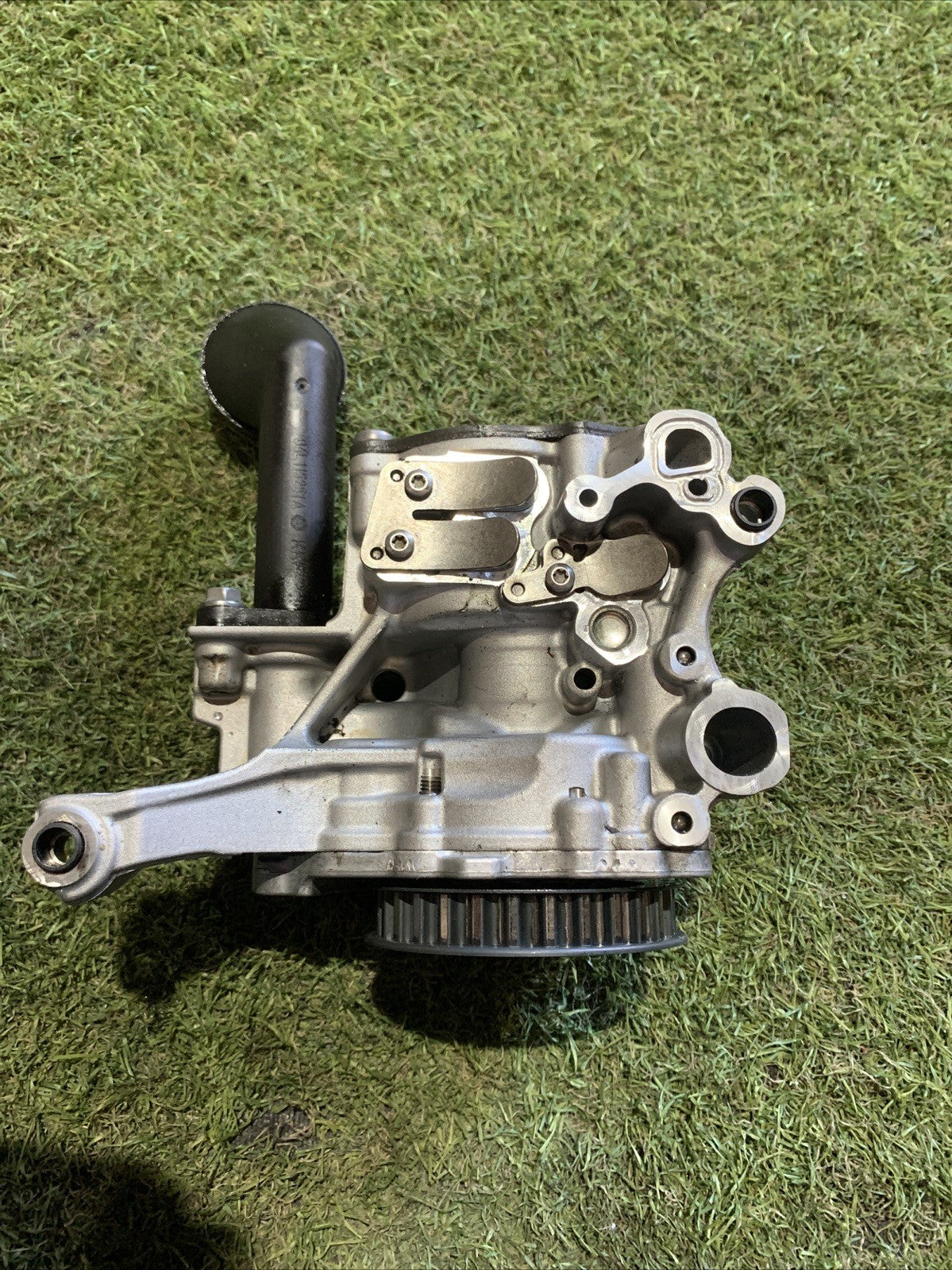 Pompa Olio Volkswagen Golf 7 2.0 Diesel 04L145208AB