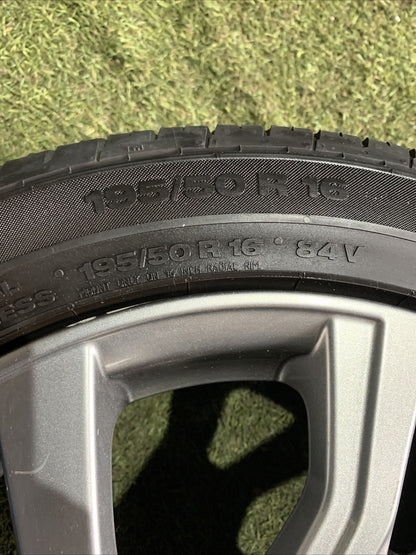 Cerchio In Lega Da 16 Con Gomma Toyota Yaris 2018 42611-0DC70 (2)