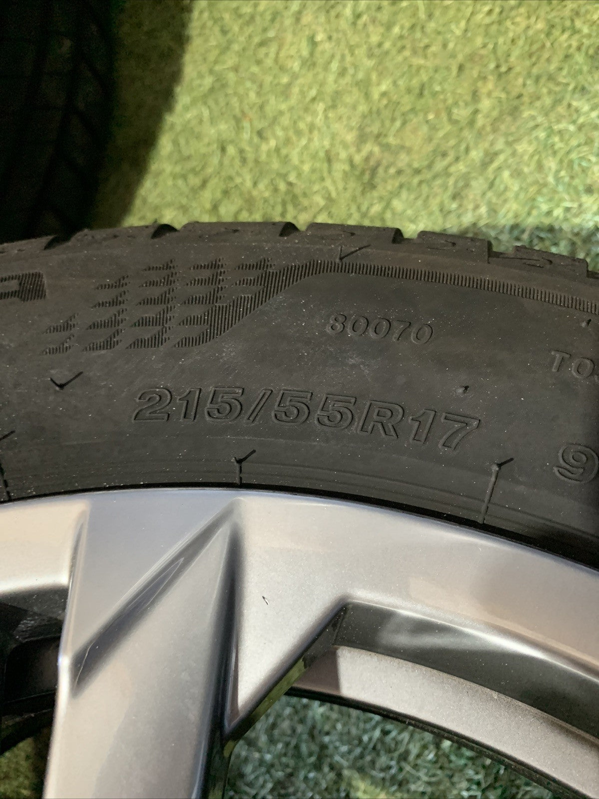 Cerchi In Lega Con Gomme Da 17 Volkswagen T-Roc 2024 R Line 2GA601025AM