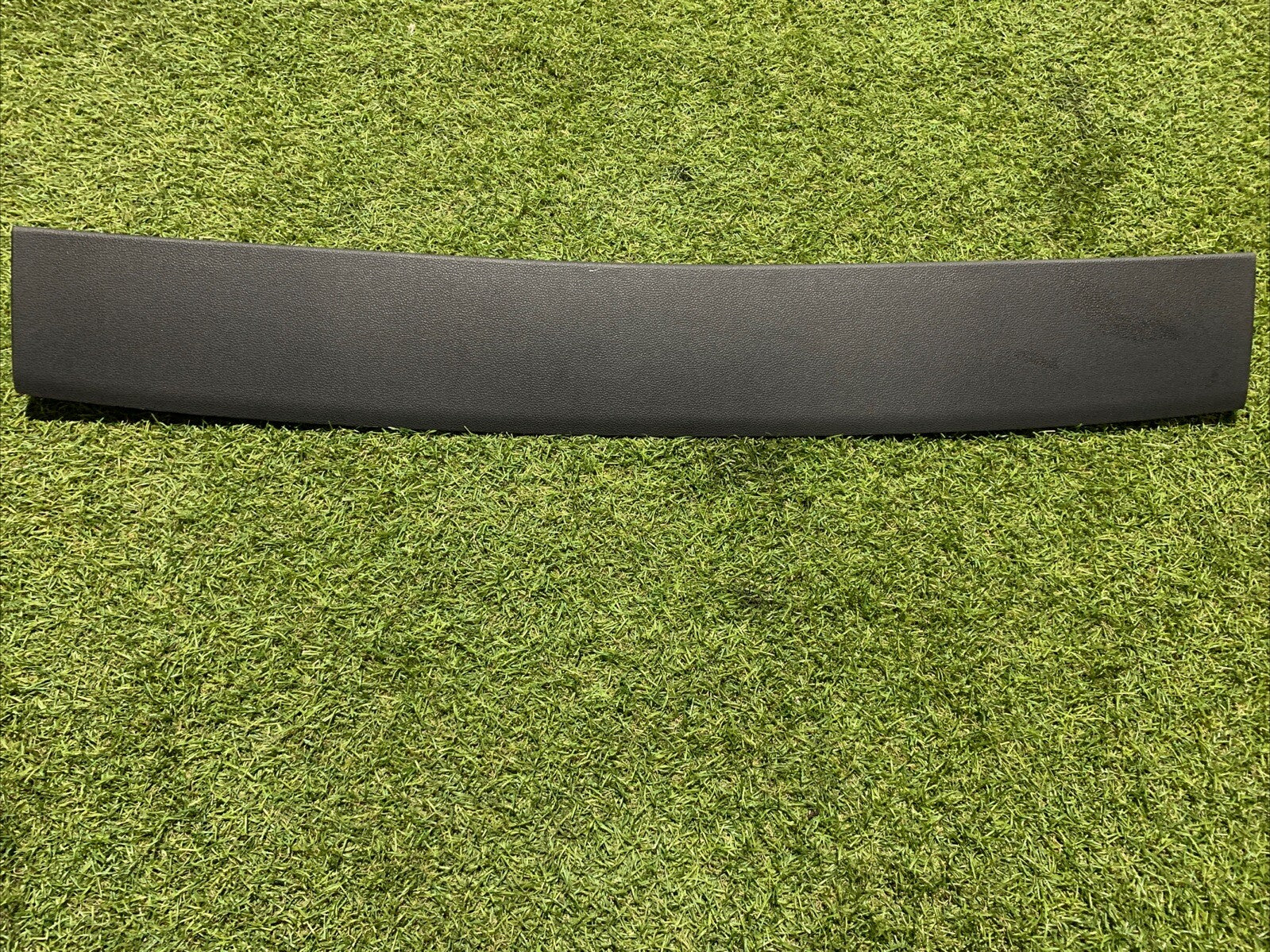 Rivestimento Cofano Posteriore Volkswagen Golf 8 5H6867707