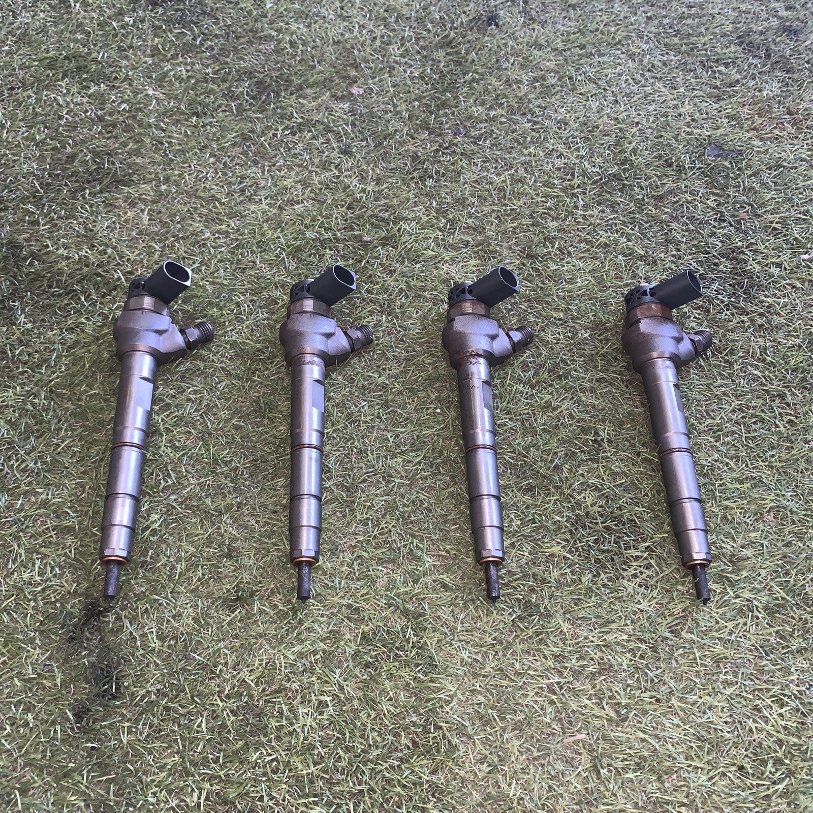 INIETTORI VOLKSWAGEN GOLF 6 2.0 03L130277J