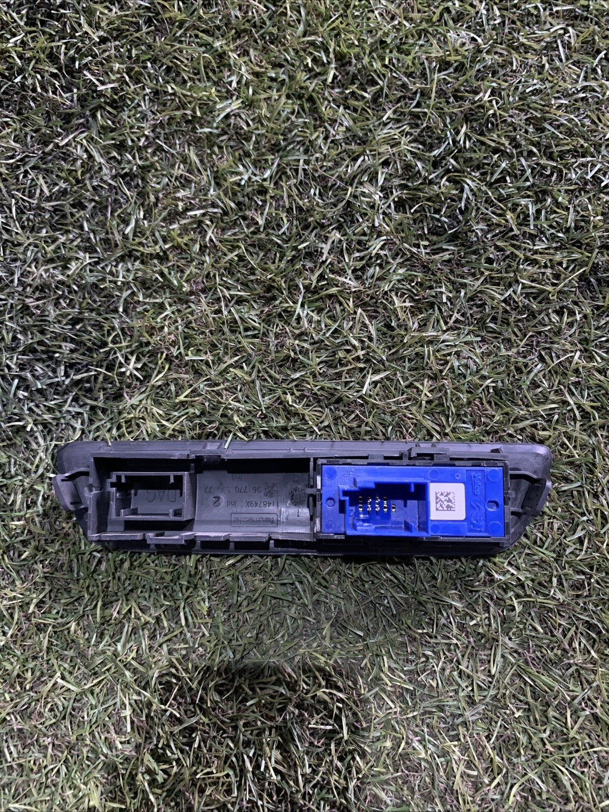 96750105ZD COMANDO INTERRUTTORE ESP OFF CONTROLLO DI STABILITÀ PEUGEOT 208 2017