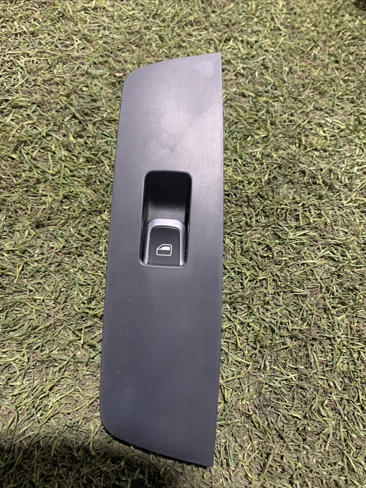 Pulsantiera Alzavetro Anteriore destra Audi A1 2010-2017 4H0959855A