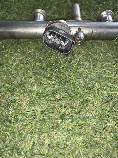 Flauto Iniettori Volkswagen Golf 7 2.0 Benzina 245 CV 06K133371AB