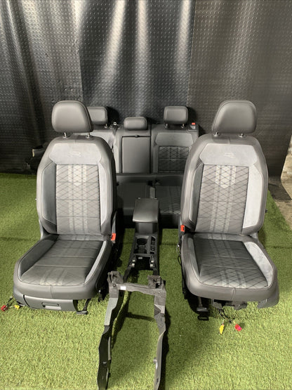 TAPPEZZERIA COMPLETA CON PANNELLI VOLKSWAGEN T-ROC 2024 R-LINE