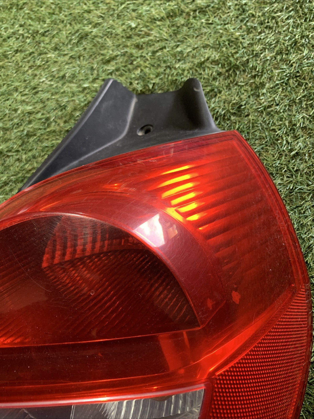 STOP FANALE POSTERIORE DESTRO PER RENAULT Clio Serie 89038050 (04>08)