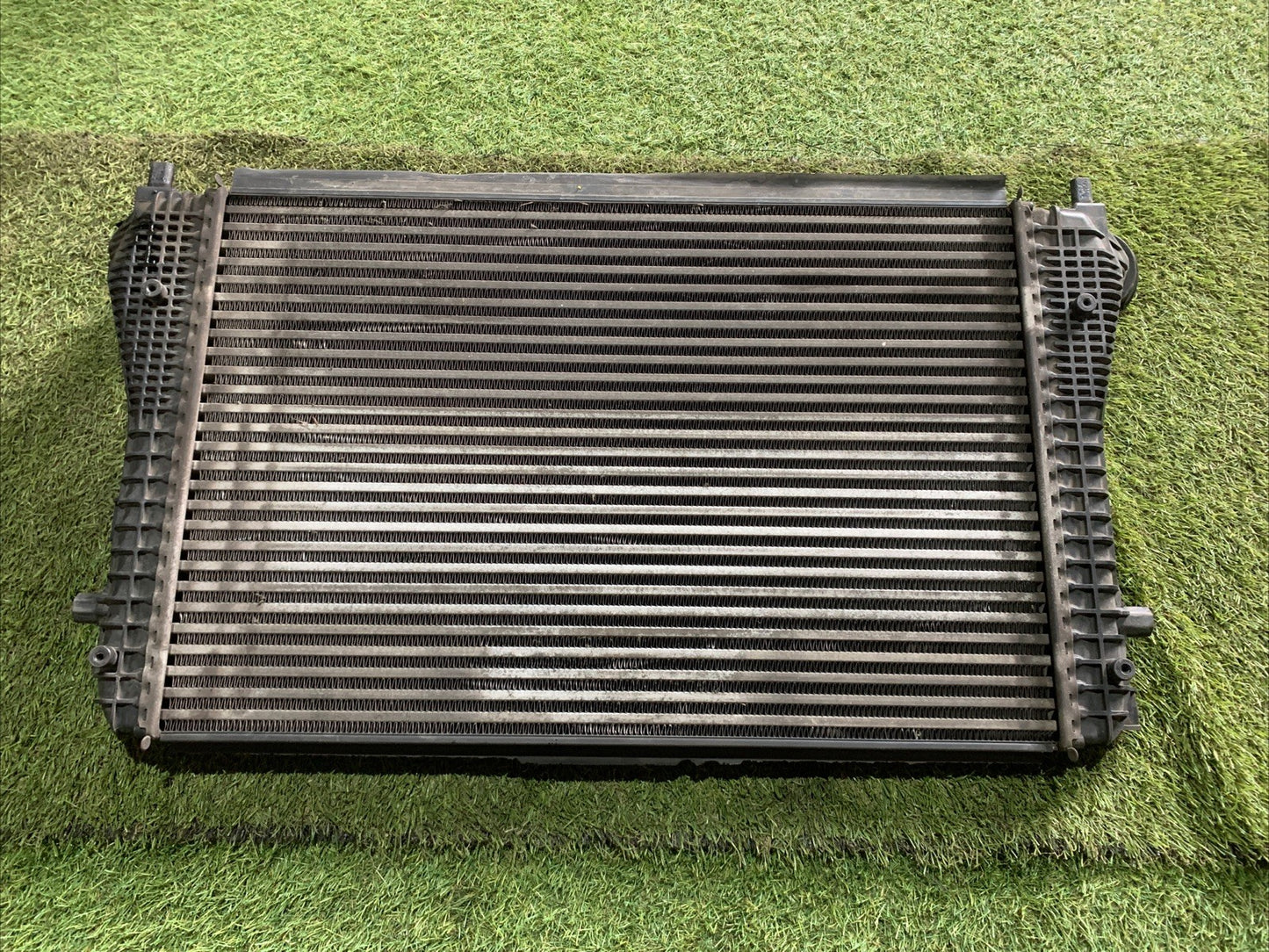 Radiatore Intercooler Volkswagen Golf 6 2.0 Diesel 1K0145803T