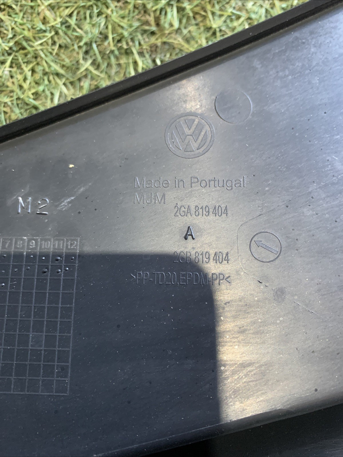 Griglia Gocciolatoio Parte Destra Volkswagen T-Roc 2023 2GA819404
