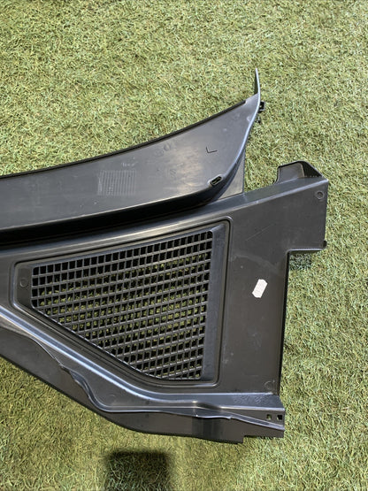 Griglia Gocciolatoio Parte Destra Volkswagen T-Roc 2023 2GA819404