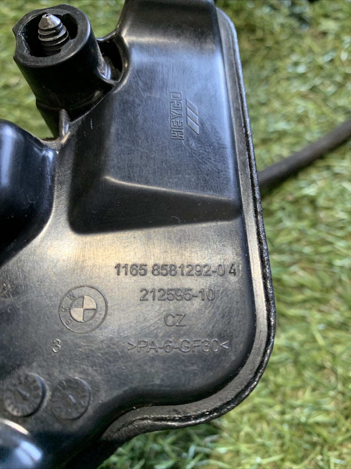 Accumulatore a depressione originale BMW F40 F45 F46 G20 G21 G30 G31 F48 F39 G01