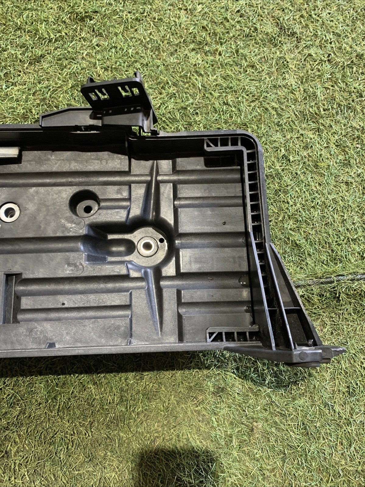 Alloggio Batteria Volkswagen T-roc 2023 5Q0915331K