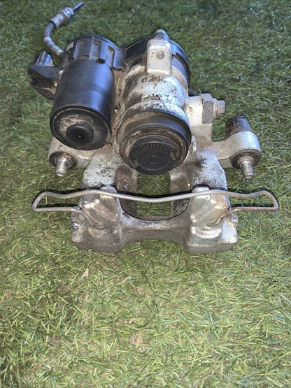 Pinza Posteriore Dx Ford Kuga 2022 2.5 Hybrid LX61-2D250-BED