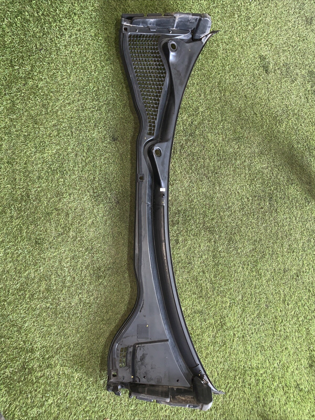 52025006 PLASTICHE PROFILO ESTERNO SOTTO PARABREZZA FIAT Tipo berlina 5P