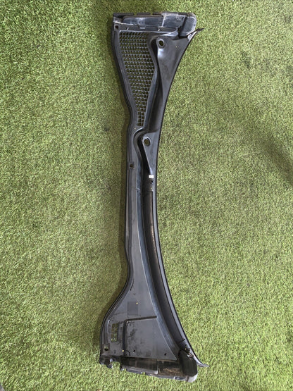 52025006 PLASTICHE PROFILO ESTERNO SOTTO PARABREZZA FIAT Tipo berlina 5P