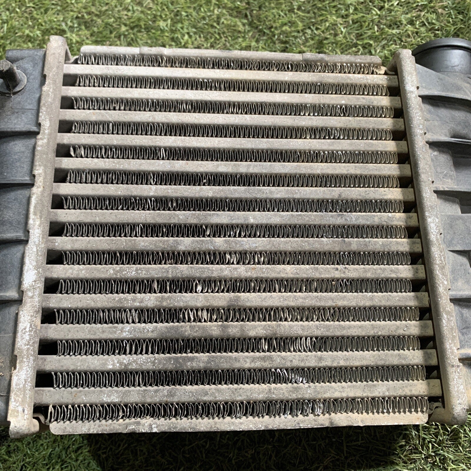 Radiatore intercooler compatibile per Volkswagen polo 2001/2008 1.4/1.9 diesel