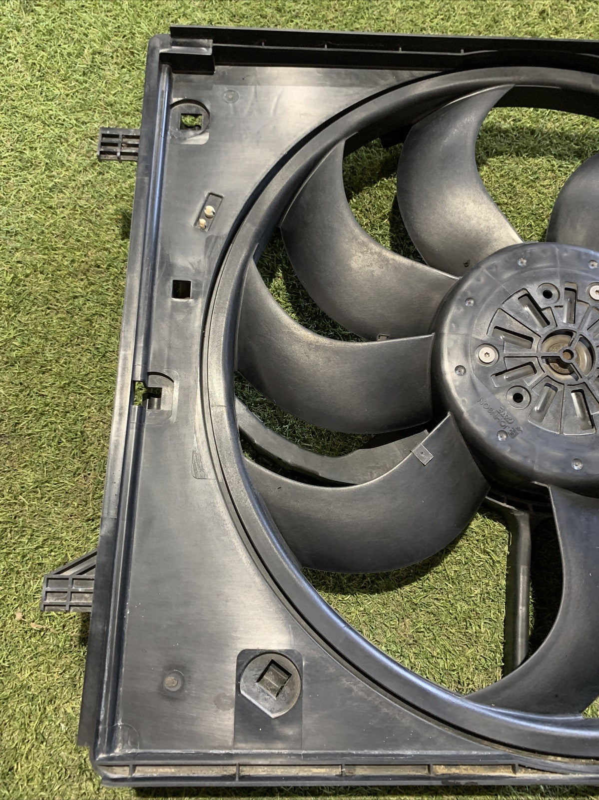 Elettroventola Maserati Levante 16486546