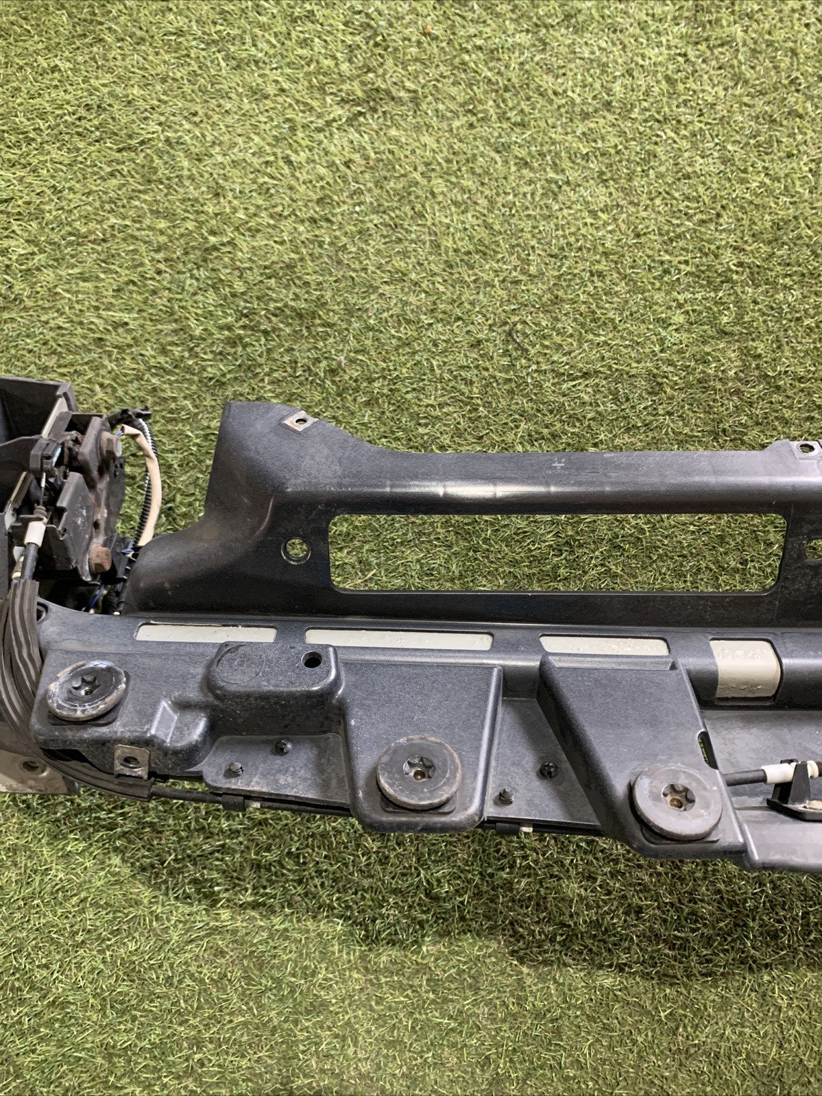 Traversa Batticofano Anteriore Maserati Levante 6700034073