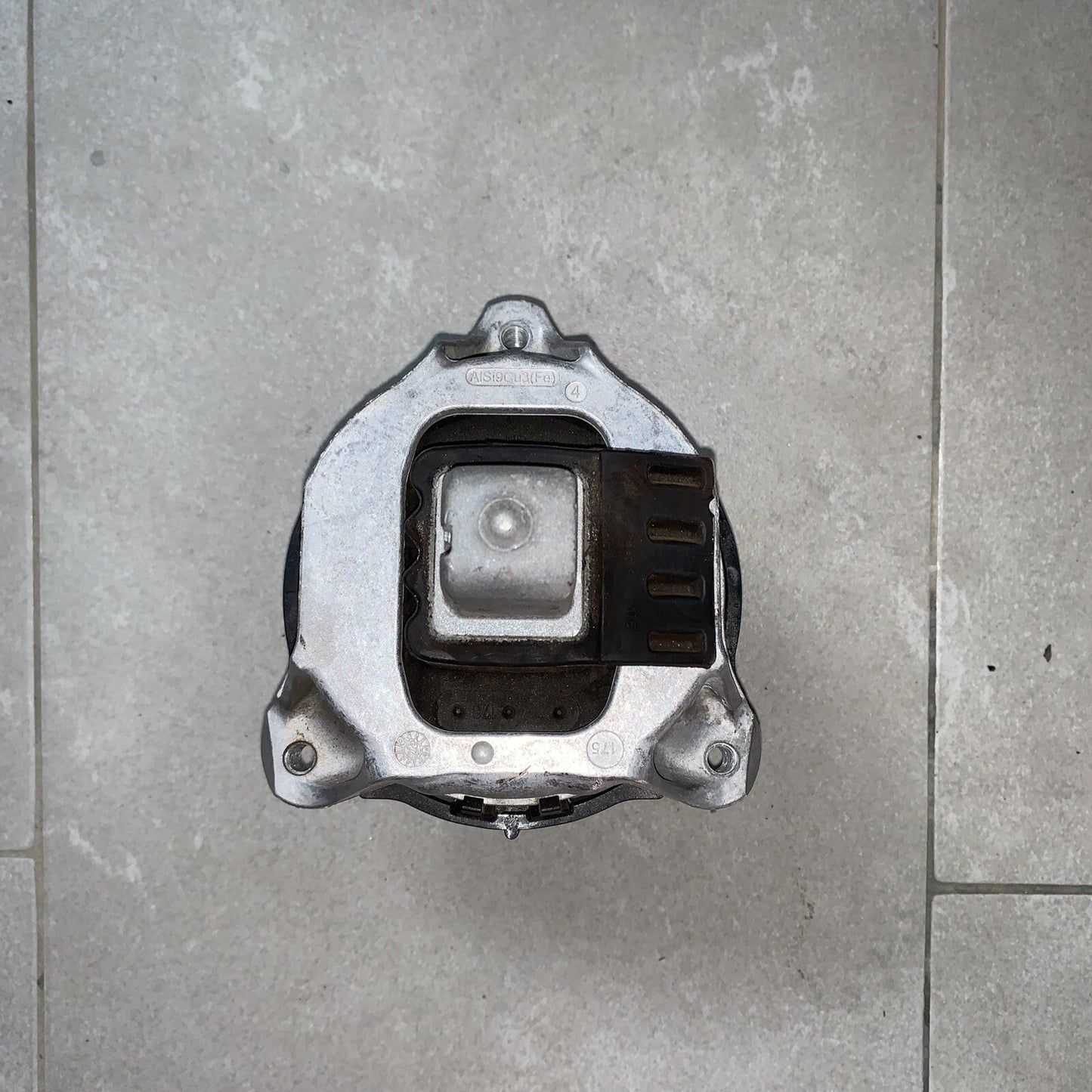 Supporto Motore Lato Sinistro BMW G30 G31 G32 G11 G12 Xdrive 8483785-01