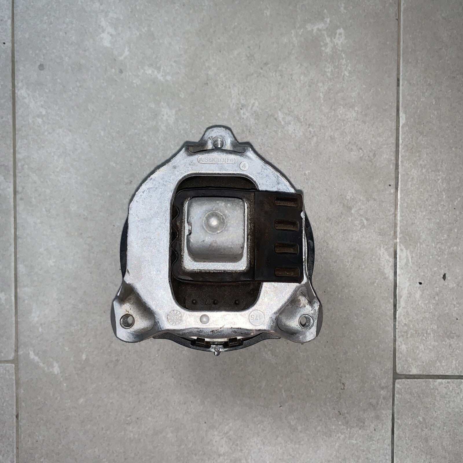 Supporto Motore Lato Sinistro BMW G30 G31 G32 G11 G12 Xdrive 8483785-01