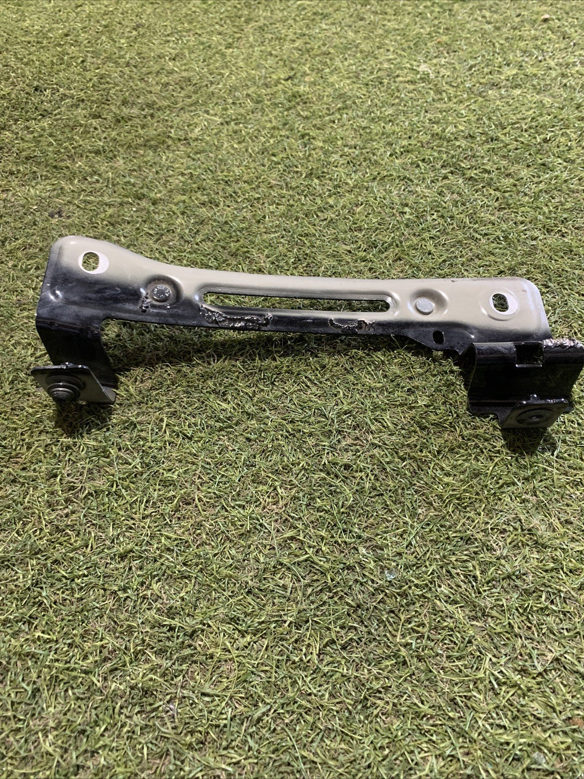 Staffa Parafango Anteriore Sinistro Audi Q7 2016 4M0821431