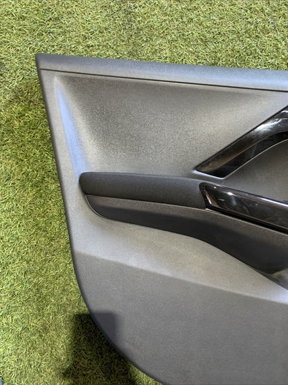 PANNELLO INTERNO PORTIERA ANT SX PER PEUGEOT 208 Serie 96763526ZD (12>19)