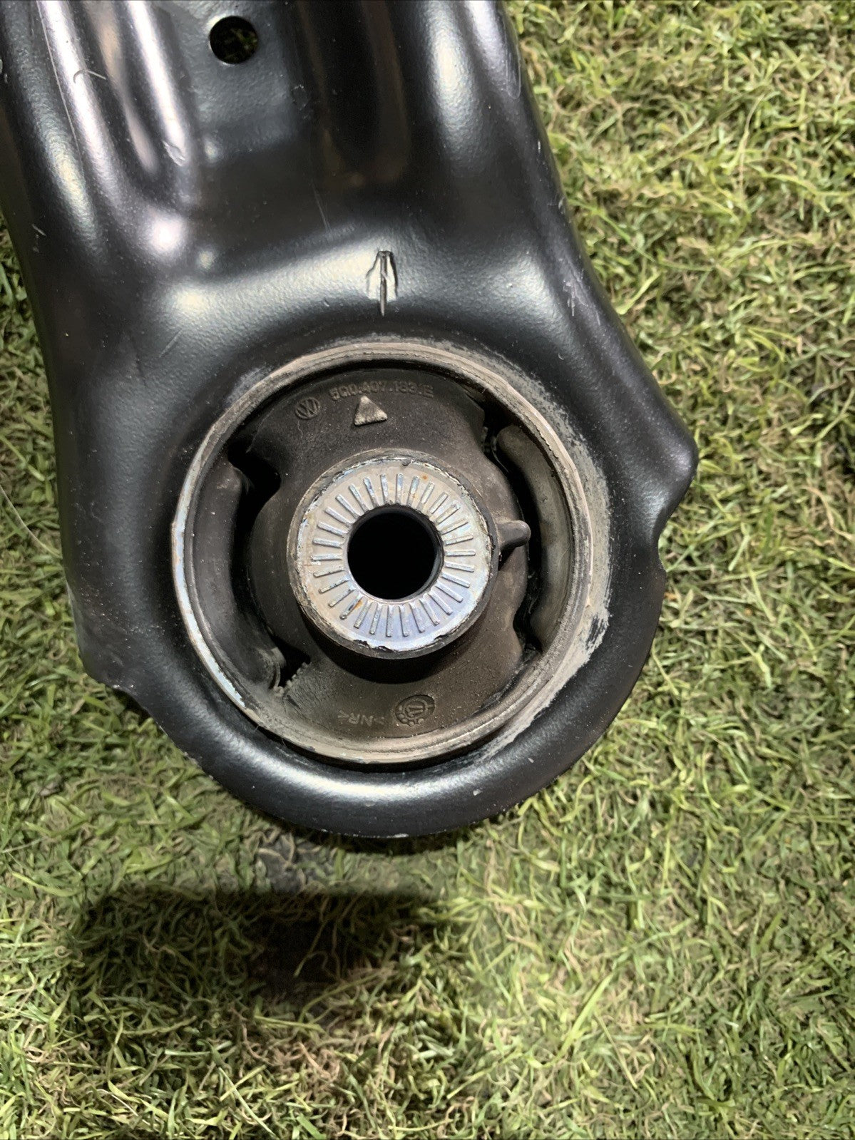 BRACCIO OSCILLANTE ANTERIORE SINISTRO VOLKSWAGEN TIGUAN 1.6 D 3Q0407151E 2016