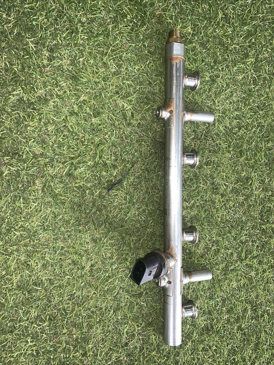 Flauto Iniettori Volkswagen Golf 7 2.0 Benzina 245 CV 06K133371AB