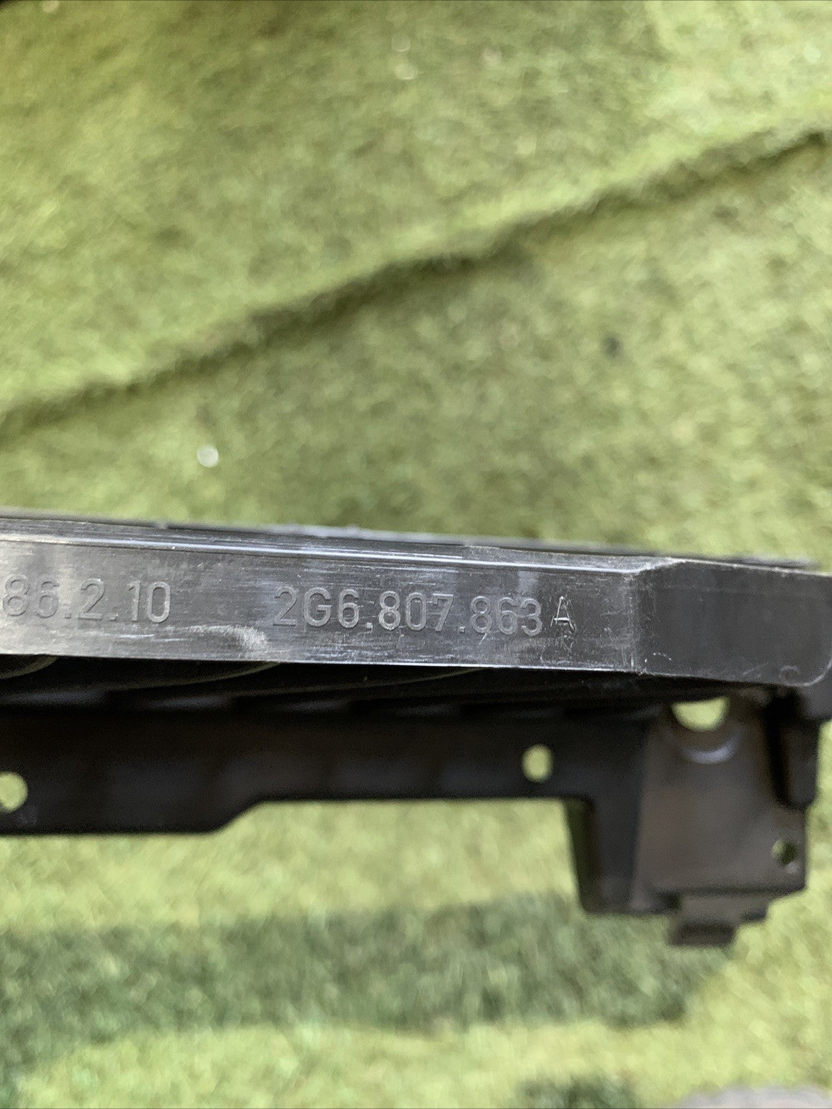 SUPPORTO PARAURTI POSTERIORE PER VOLKSWAGEN Polo 6° Serie 2G6807863A DBY (17>)