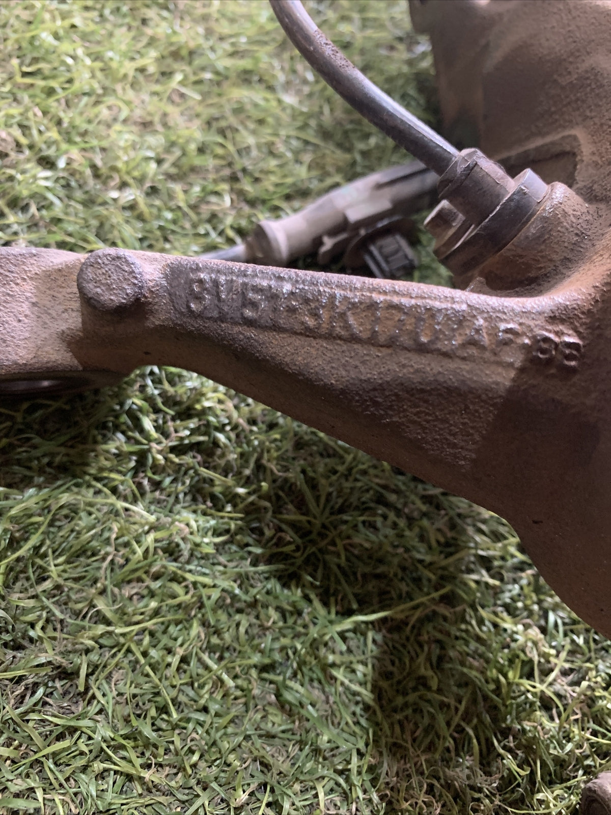 Mozzo Montante Fuesello Anteriore Destro Ford Fiesta 1.4 Diesel 8V51-3K170AF