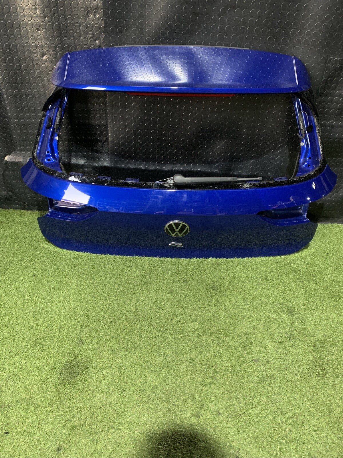 Cofano Portellone Baule Posteriore Volkswagen Golf 8R Con Telecamere Posteriore