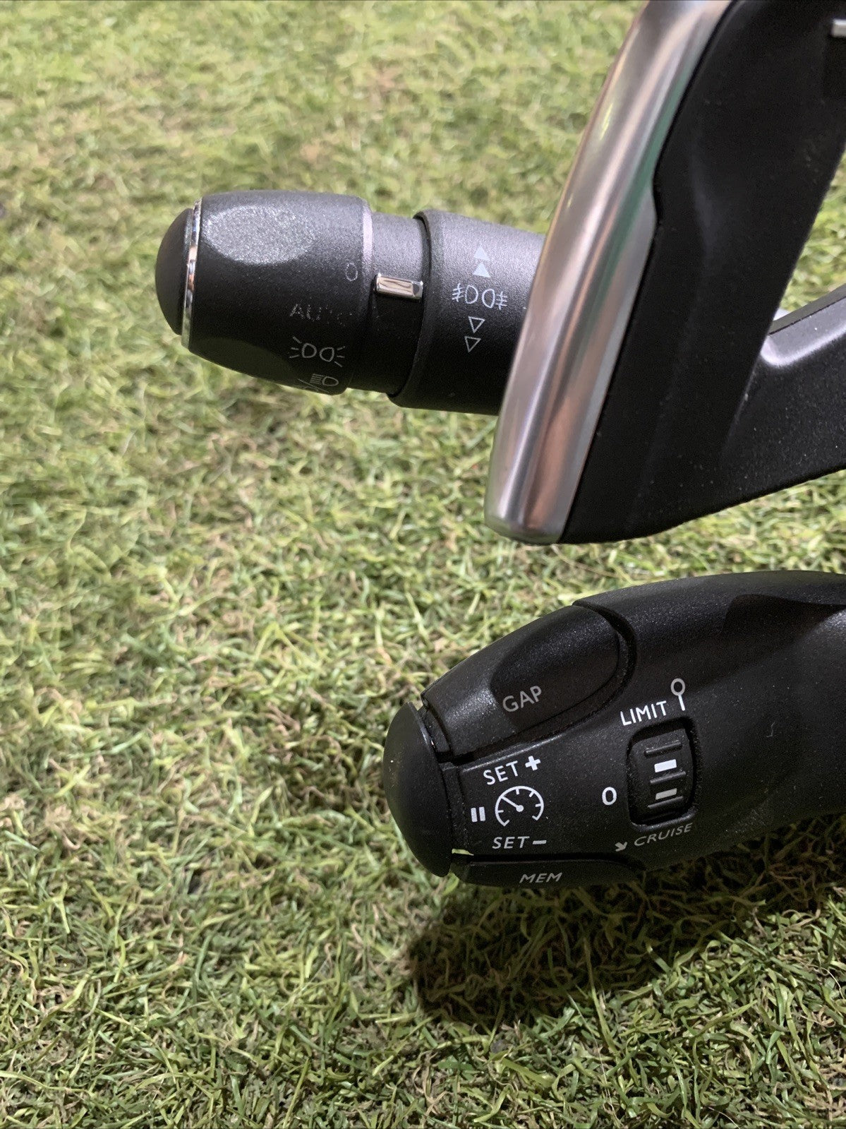 DEVIOLUCI CON PADDLE AL VOLANTE PEUGEOT 3008 Serie 98262588ZD (16)