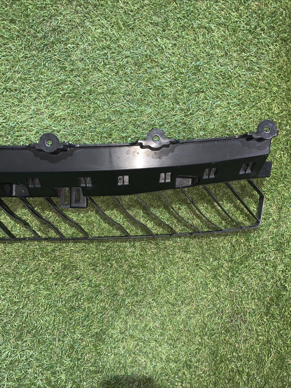 2GA807863A STAFFA SUPPORTO PARAURTI POST VOLKSWAGEN T-ROC