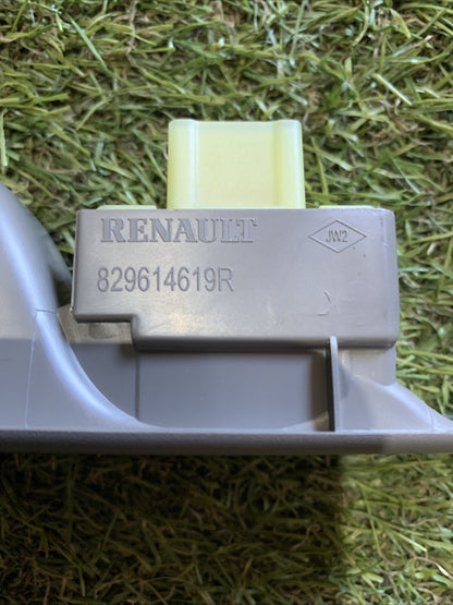 829614619R PULSANTIERA ALZAVETRO POSTERIORE SINISTRA RENAULT CAPTUR 2015