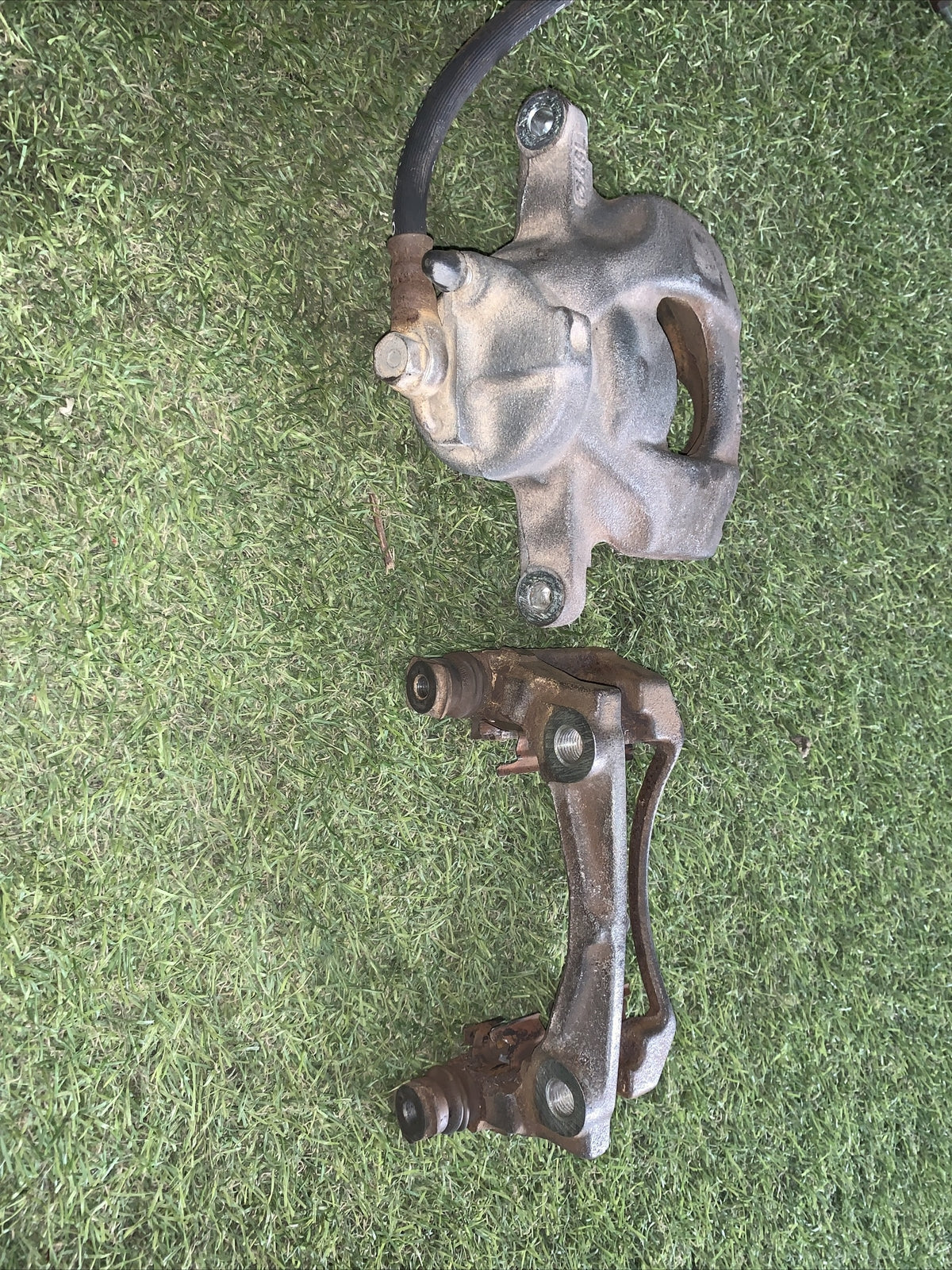 Pinza E Porta Pinza Freno Anteriore Sinistro Peugeot 107 1.0 Benzina Y01786