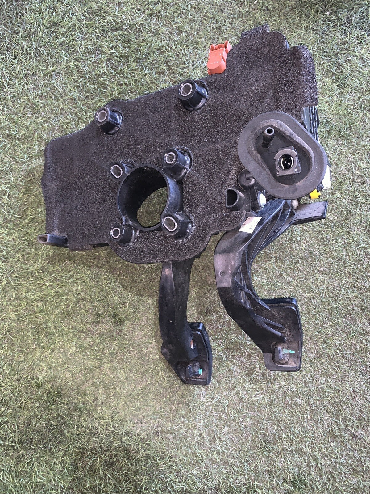 PEDALIERA FRENO FRIZIONE FIAT TIPO 1.6 ANNO 2019 CODICE 2583561045