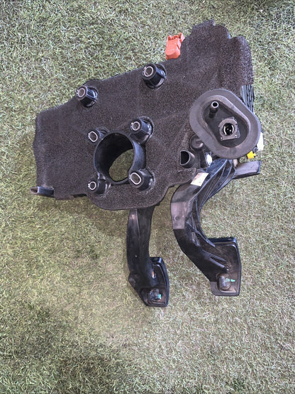 PEDALIERA FRENO FRIZIONE FIAT TIPO 1.6 ANNO 2019 CODICE 2583561045