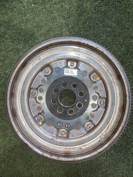 Volano Volkswagen Golf 7 2018 2.0 Benzina 06K105266AC