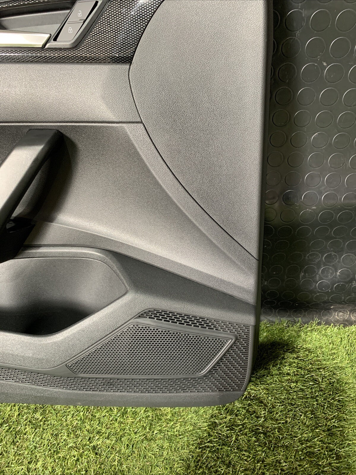 PANNELLO PORTA ANTERIORE SINISTRA VOLKSWAGEN POLO 2017-2021 2G4867011