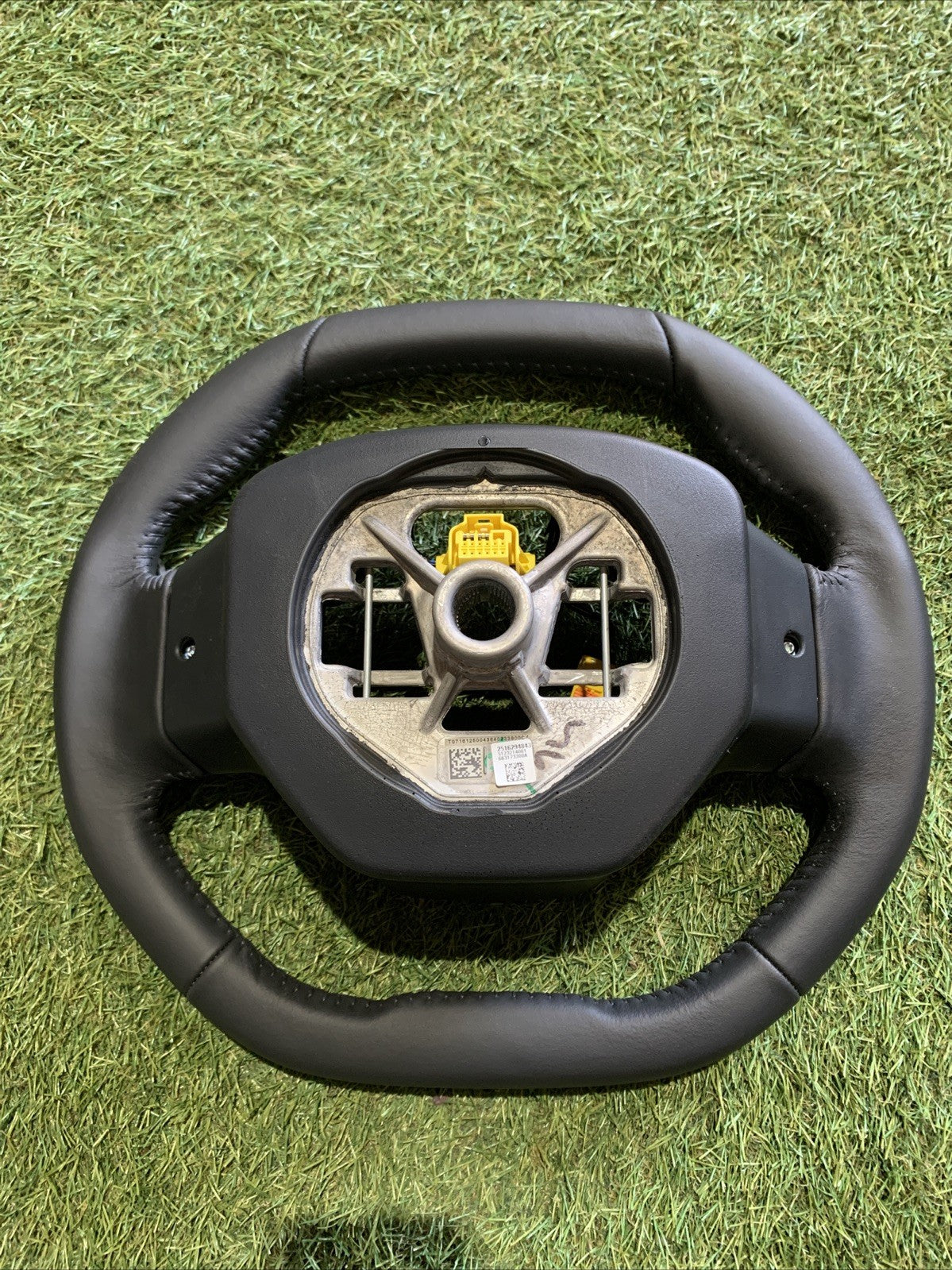 Volante In Pelle Multifunzioni Peugeot 2008 2025 98546457ZD