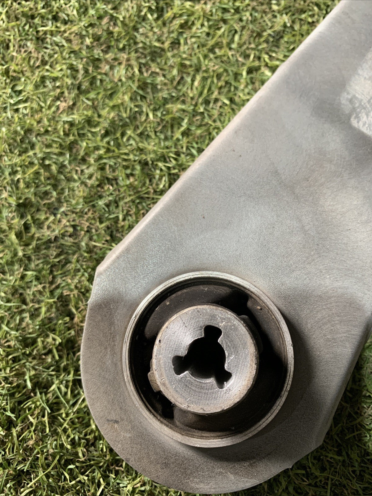 Braccio Oscillante Anteriore Destro Peugeot 2008 2020 9831682780