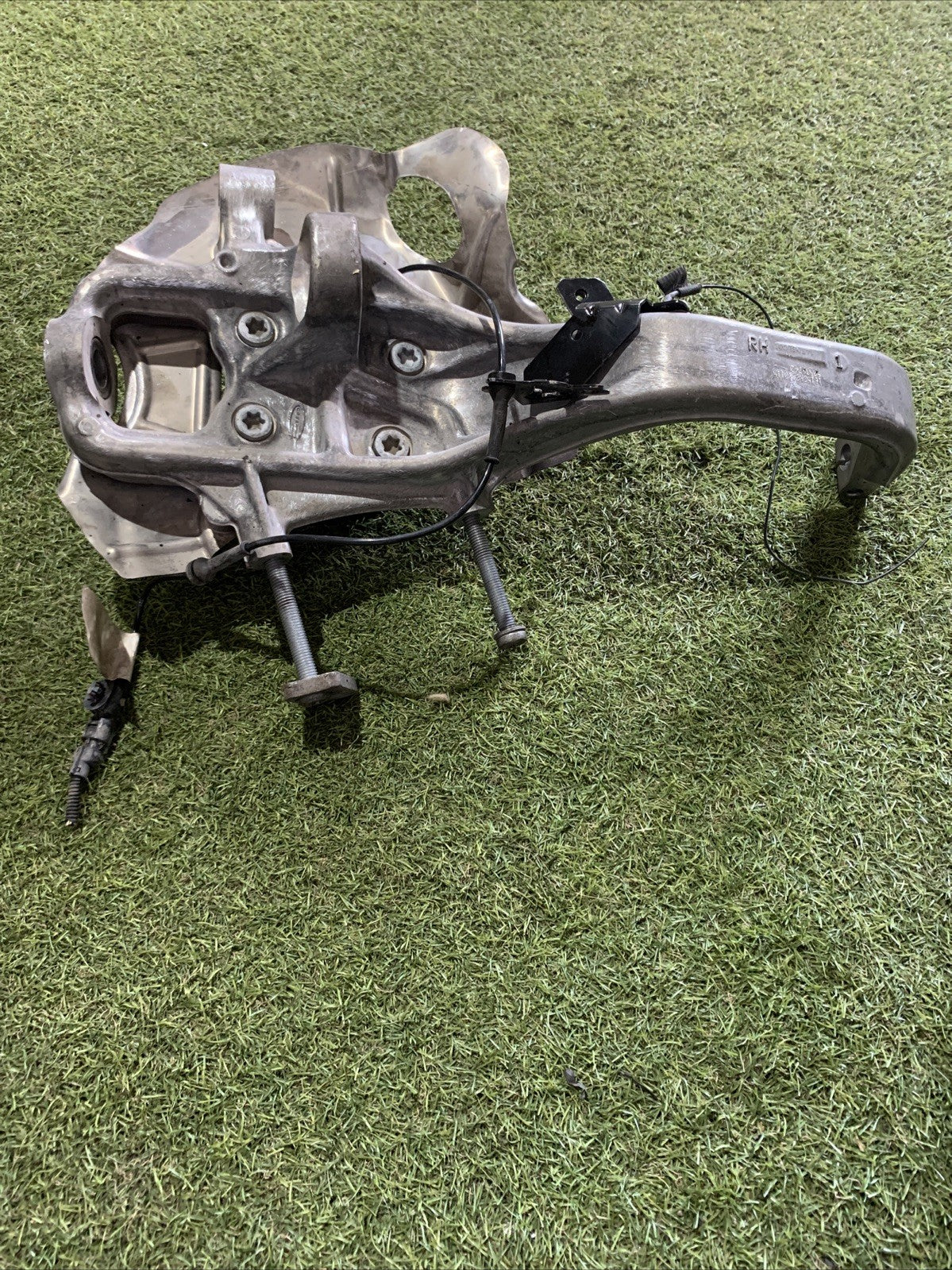 Mozzo Montante Fusello Anteriore Destro Alfa Romeo Giulia 00505397420