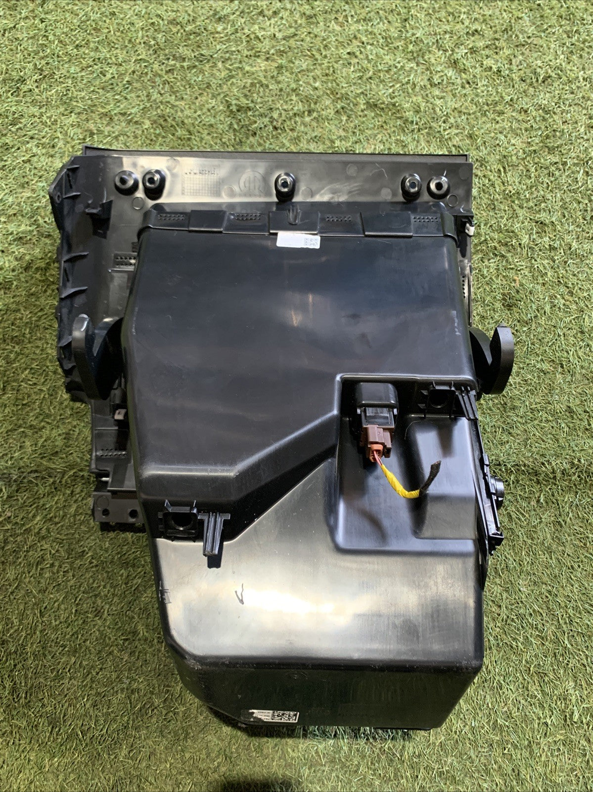 CASSETTO PORTA OGGETTI PER JEEP Avenger Serie 07357705310 (22>)