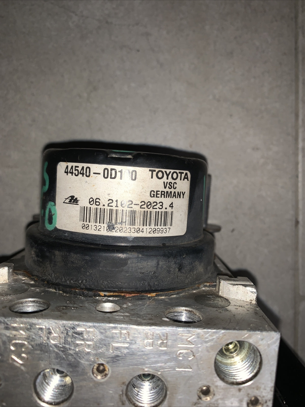 895410D170 POMPA CENTRALINA ABS TOYOTA YARIS 3 III (P13)(2010 IN POI) 1.5 Hybrid