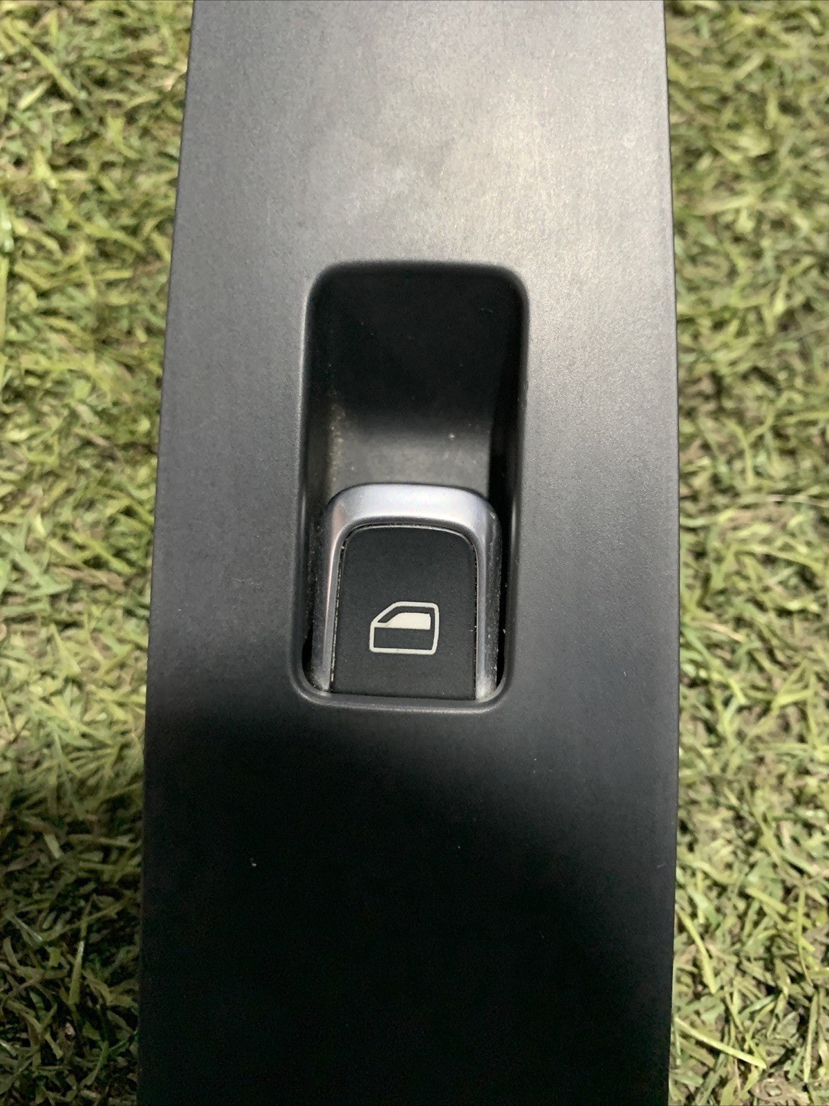 Pulsantiera Alzavetro Anteriore destra Audi A1 2010-2017 4H0959855A