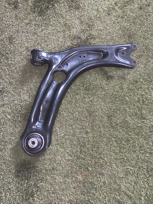 BRACCIO OSCILLANTE ANTERIORE DESTRO AUDI Q3 Serie (F3B) 3Q0407154D