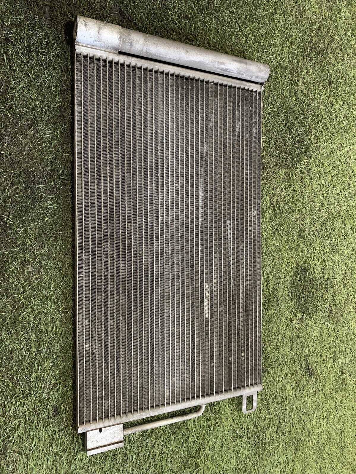 CONDENSATORE ARIA CONDIZIONATA FIAT GRANDE PUNTO 55700406 1.2 BENZINA (3)